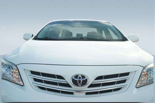 Used 2013 Toyota Corolla LE image 34