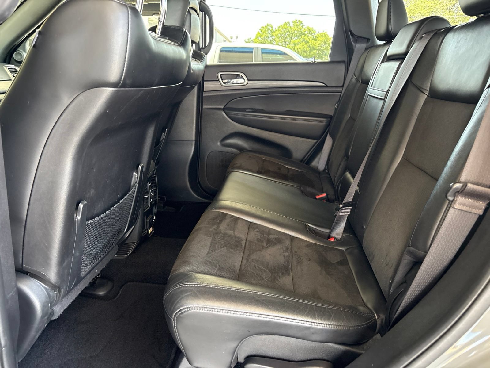 Used 2021 Jeep Grand Cherokee Laredo X RWD image 14