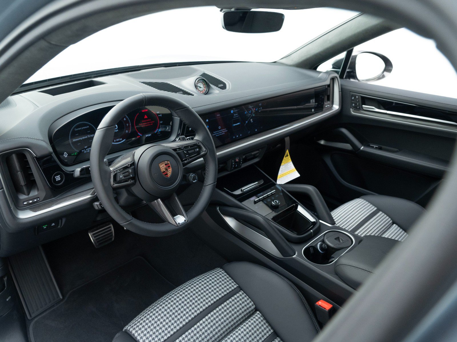 Used 2026 Porsche Cayenne GTS AWD/4WD image 4