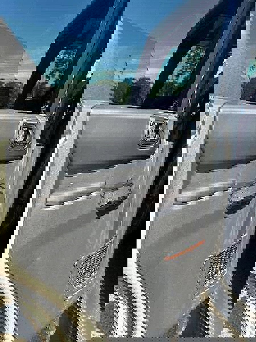 New 2025 Ford Bronco Raptor image 27