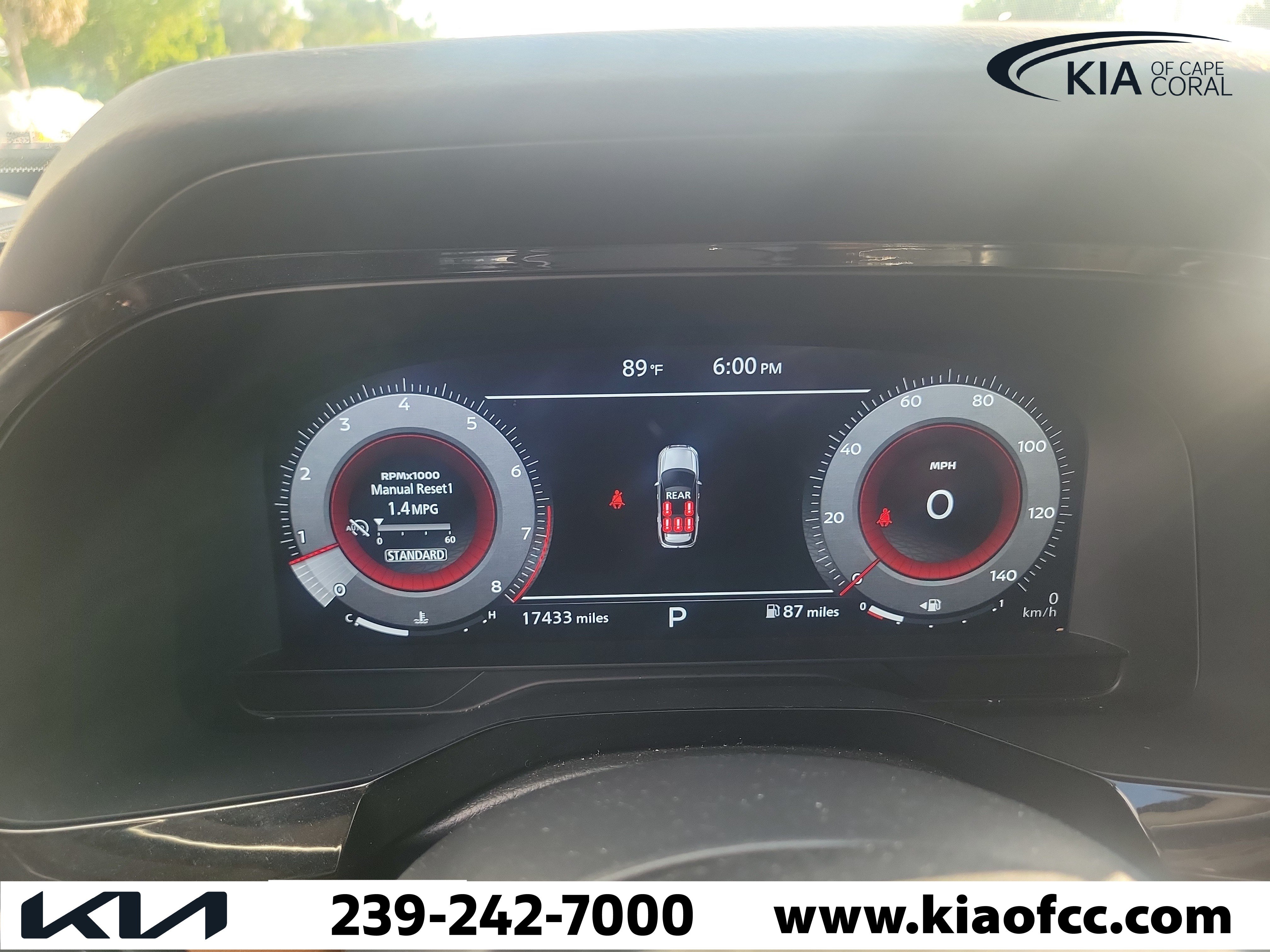 Used 2024 Nissan Pathfinder Platinum FWD image 28