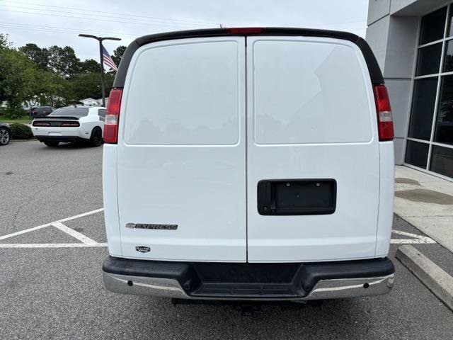 Used 2022 Chevrolet Express 2500 w/ Driver Convenience Package RWD image 6