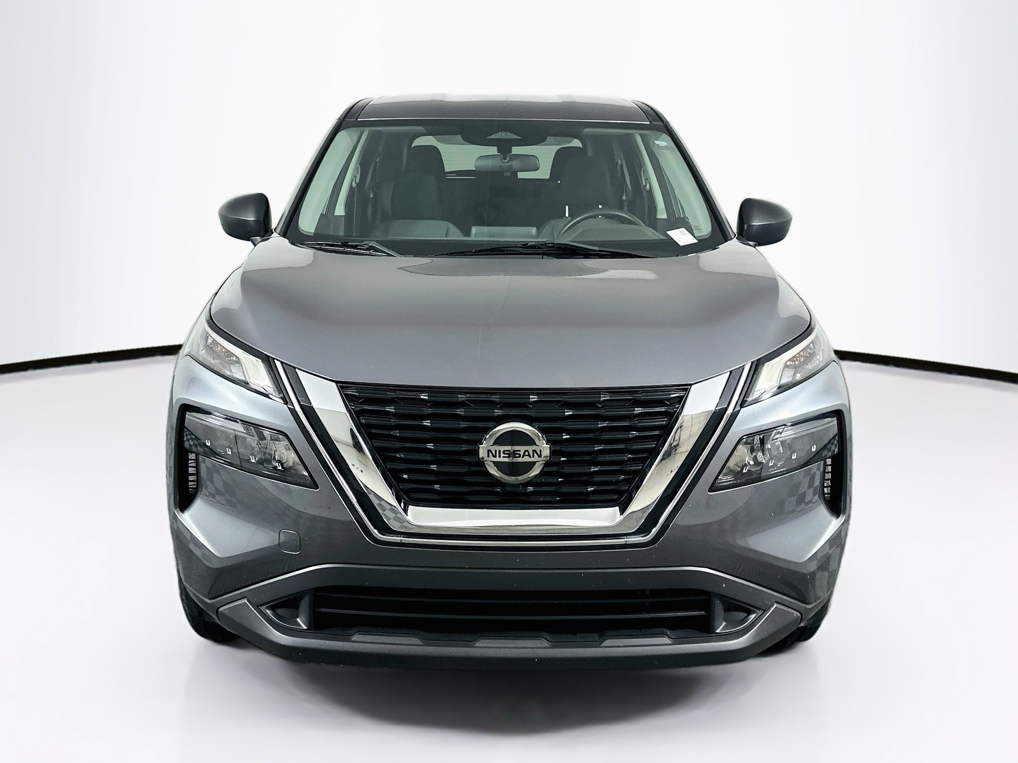 Used 2021 Nissan Rogue S FWD image 2
