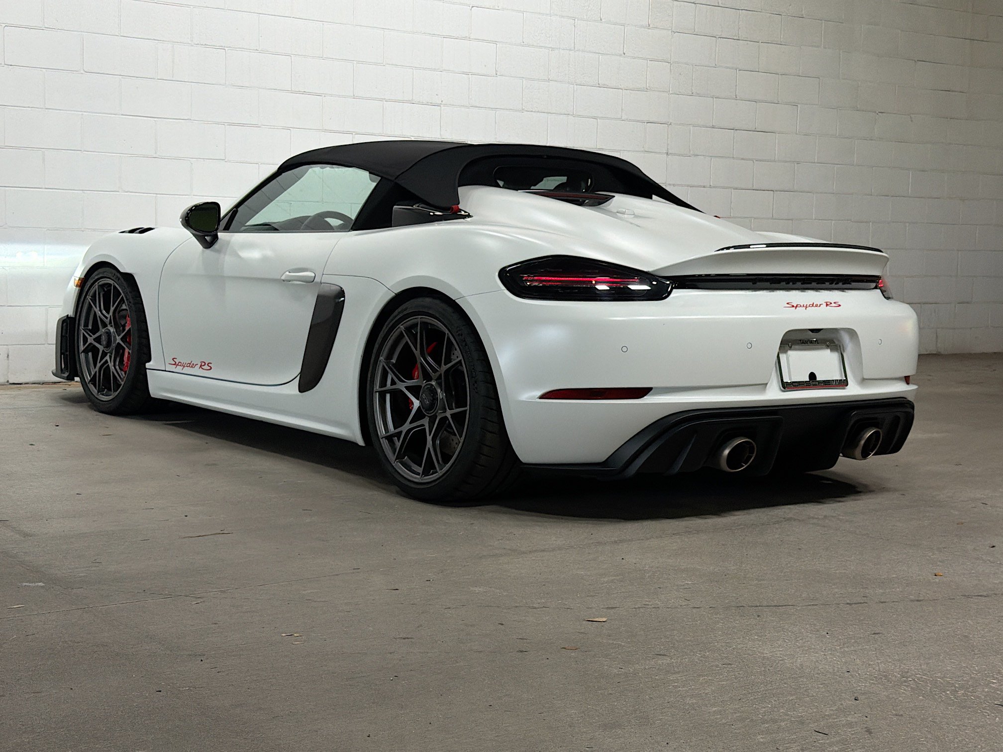 Certified 2024 Porsche 718 Boxster Spyder RS RWD image 3
