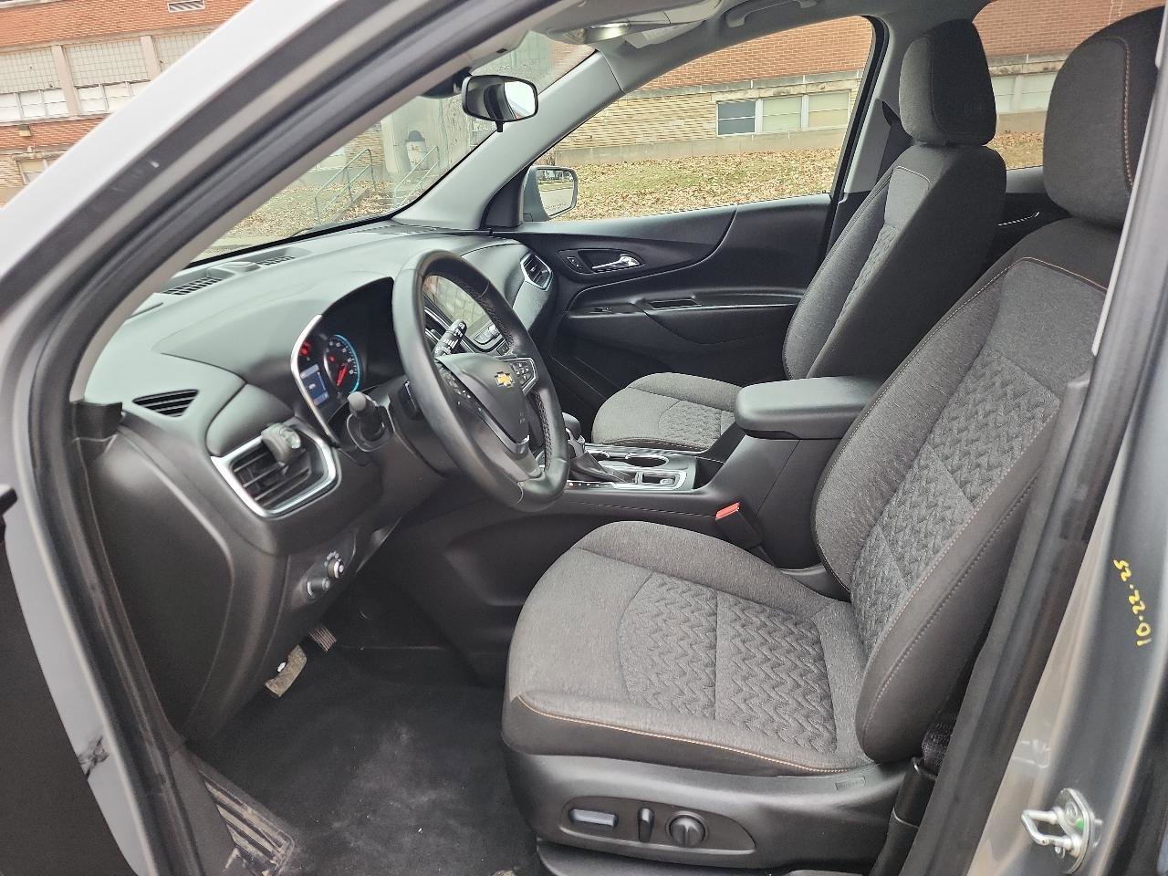 Used 2024 Chevrolet Equinox LT image 9