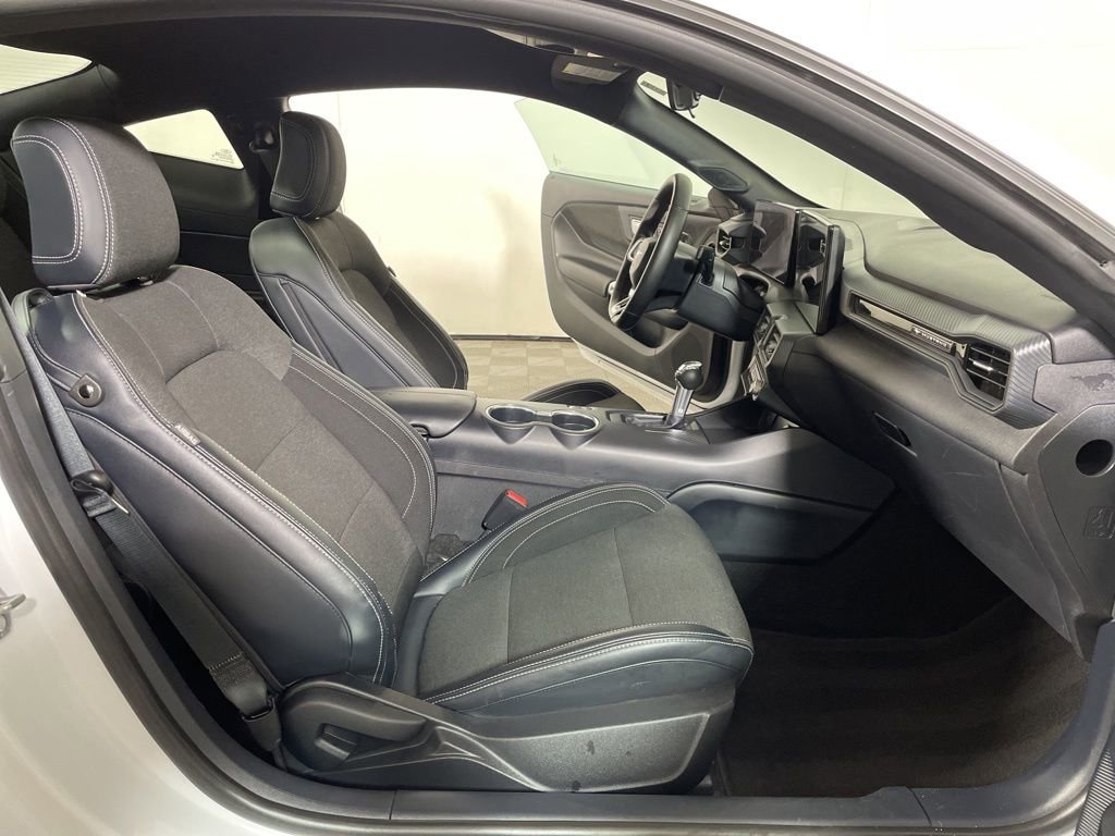 Used 2024 Ford Mustang Coupe image 21