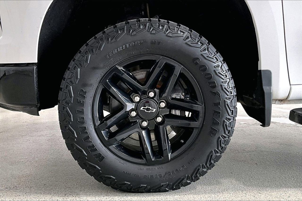 Used 2024 Chevrolet Silverado 1500 LT Trail Boss w/ Protection Package AWD/4WD image 8