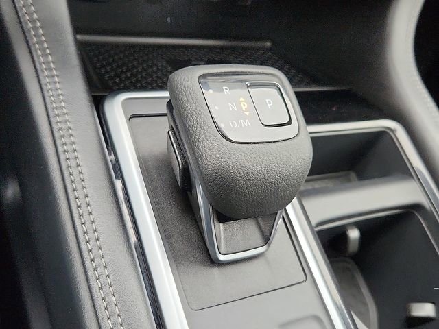 Used 2024 Nissan Pathfinder Platinum w/ Lighting Package (N93) AWD/4WD image 17