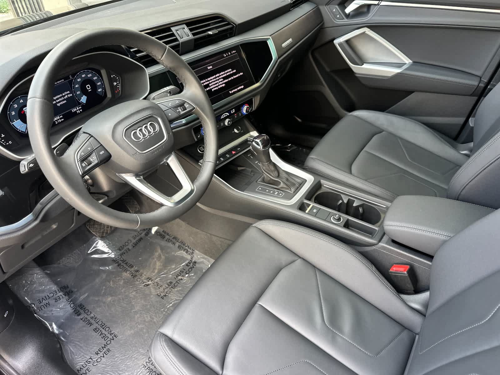 Used 2025 Audi Q3 2.0T Premium w/ Convenience Package AWD/4WD image 11