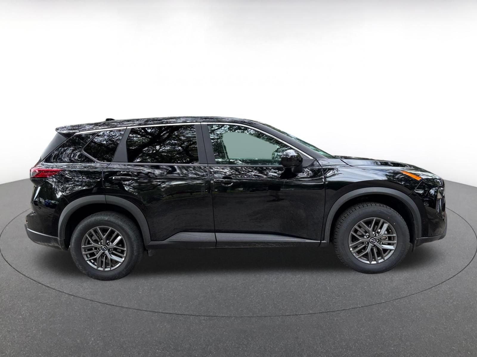 Used 2026 Nissan Rogue SV AWD/4WD image 13