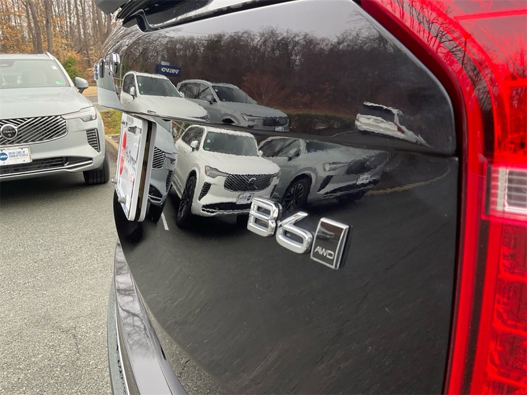 Used 2023 Volvo XC90 B6 Plus w/ Protection Package image 17