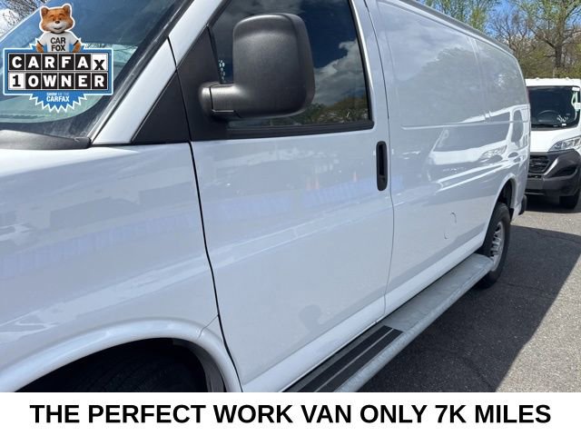 Used 2024 Chevrolet Express 2500 w/ Driver Convenience Package RWD image 4