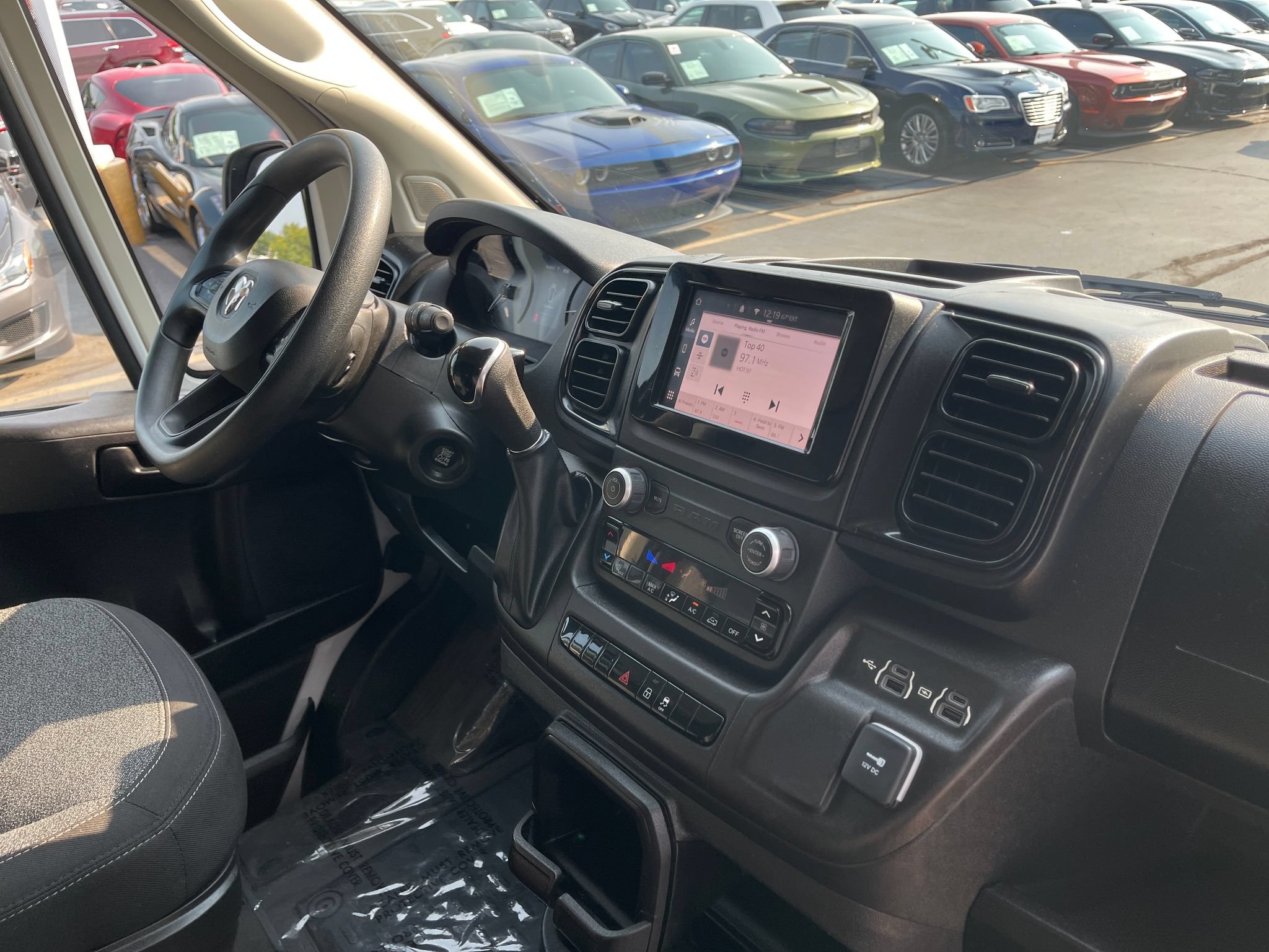 Used 2025 RAM ProMaster 2500 w/ Convenience Group FWD image 16