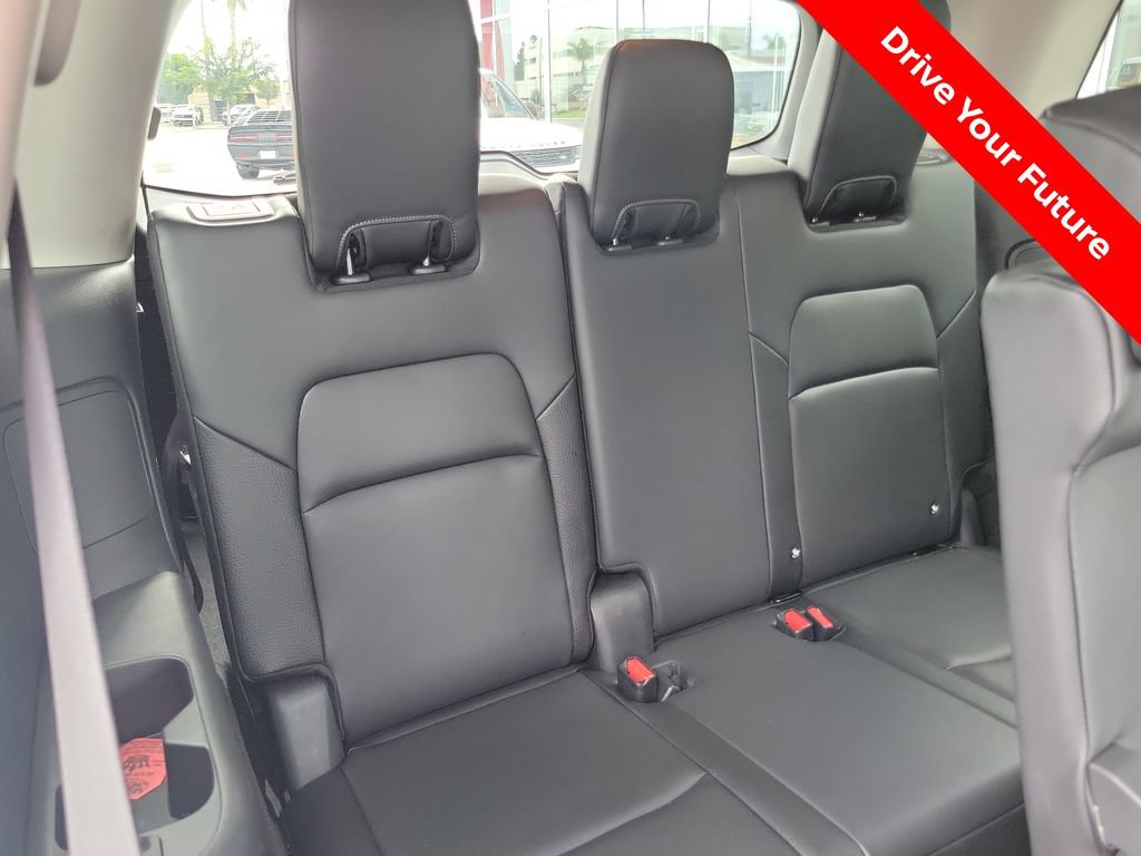 Certified 2025 Nissan Pathfinder SL FWD image 22