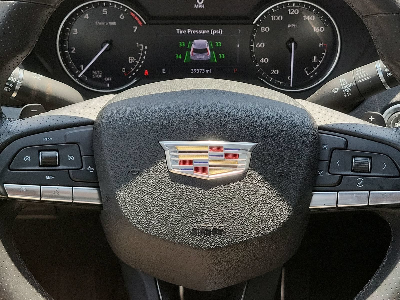 Certified 2023 Cadillac XT4 Sport FWD image 11