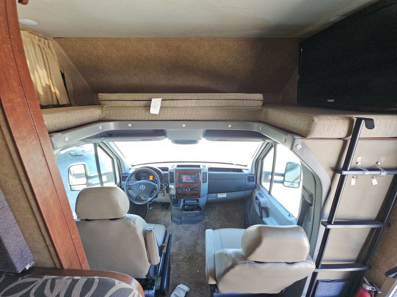 Used 2014 Mercedes-Benz Sprinter 3500 w/ Swivel Seat Package image 10