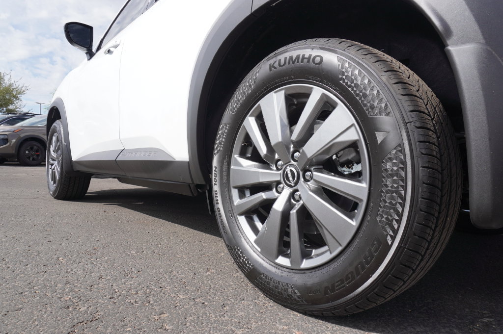 New 2026 Nissan Pathfinder SV FWD image 6