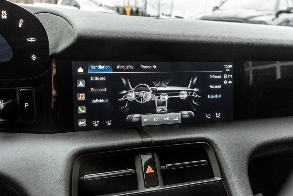 Used 2021 Porsche Taycan 4S image 23