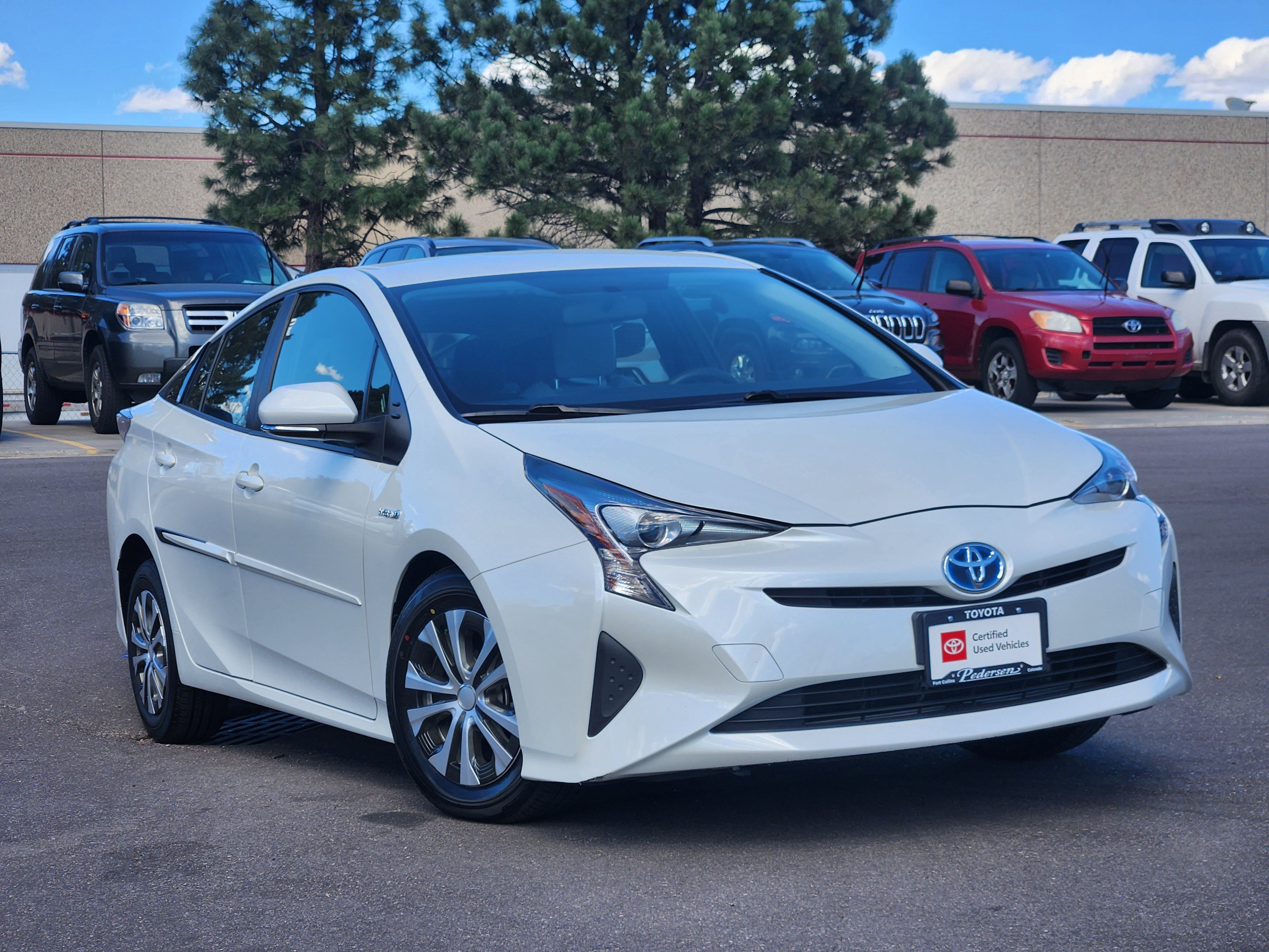 Certified 2016 Toyota Prius Two image 2
