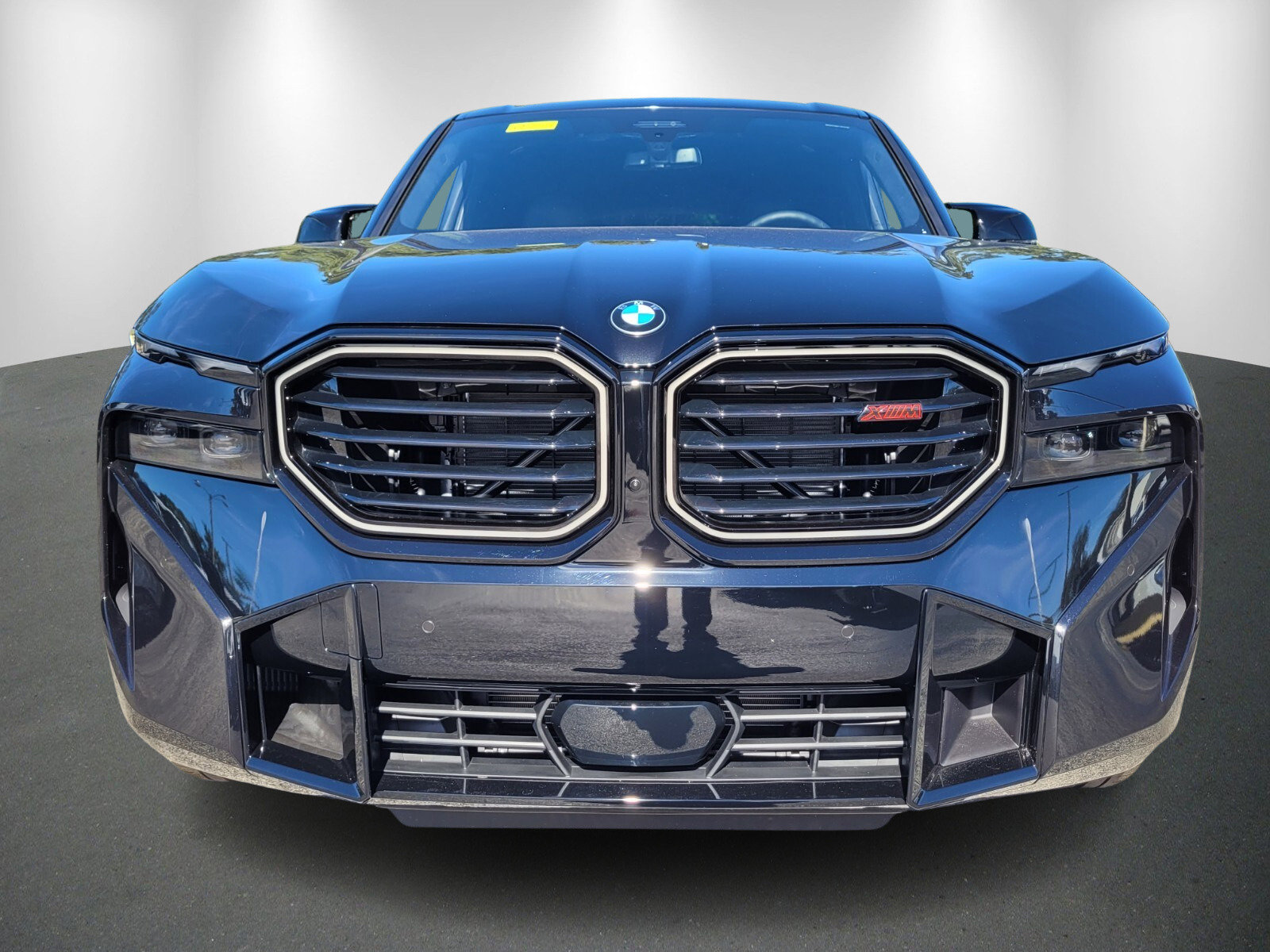 New 2026 BMW XM Label Red w/ M Driver's Package image 2