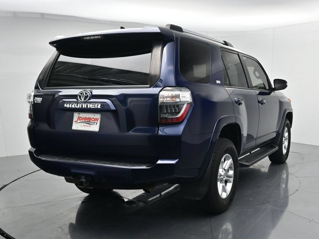 Used 2020 Toyota 4Runner SR5 Premium w/ Moonroof Package AWD/4WD image 6