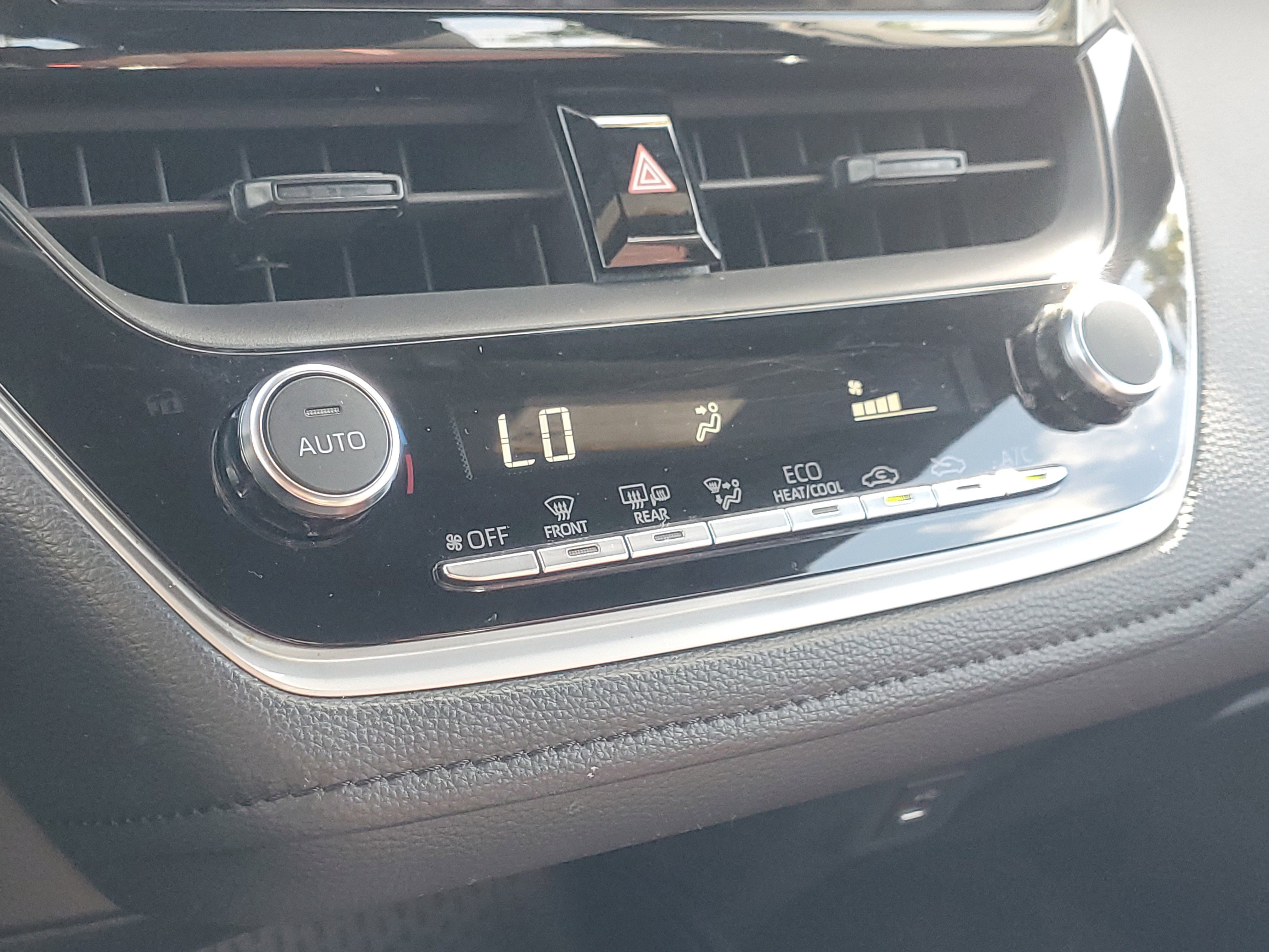 Certified 2023 Toyota Corolla SE image 28