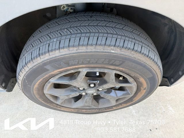 Used 2022 Ford Maverick Lariat w/ Equipment Group 500A Standard AWD/4WD image 14