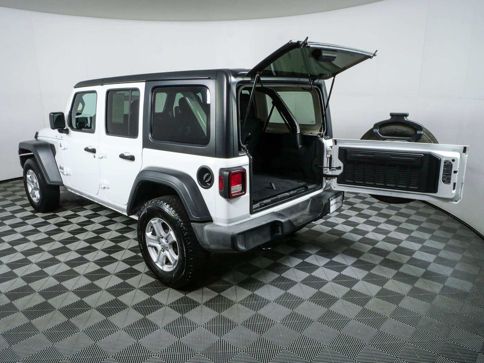 Used 2021 Jeep Wrangler Unlimited Sport AWD/4WD image 31