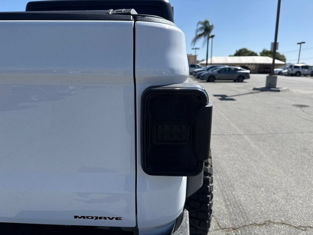 Used 2022 Jeep Gladiator Mojave AWD/4WD image 8