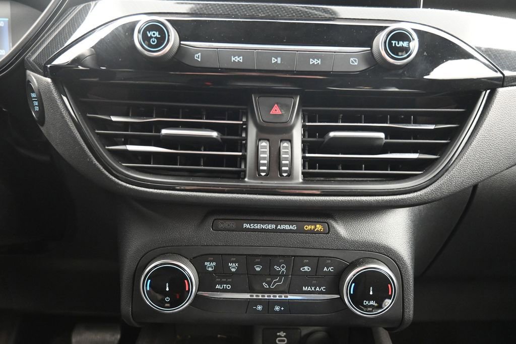 Used 2025 Ford Escape ST-Line AWD/4WD image 16