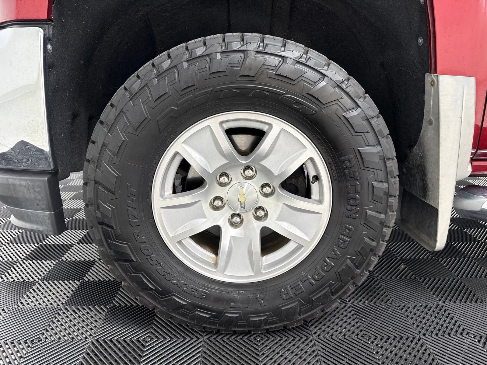 Used 2018 Chevrolet Silverado 1500 LT w/ All Star Edition AWD/4WD image 11