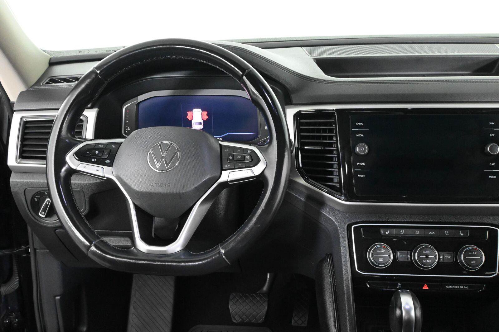 Certified 2021 Volkswagen Atlas SEL Premium AWD/4WD image 3