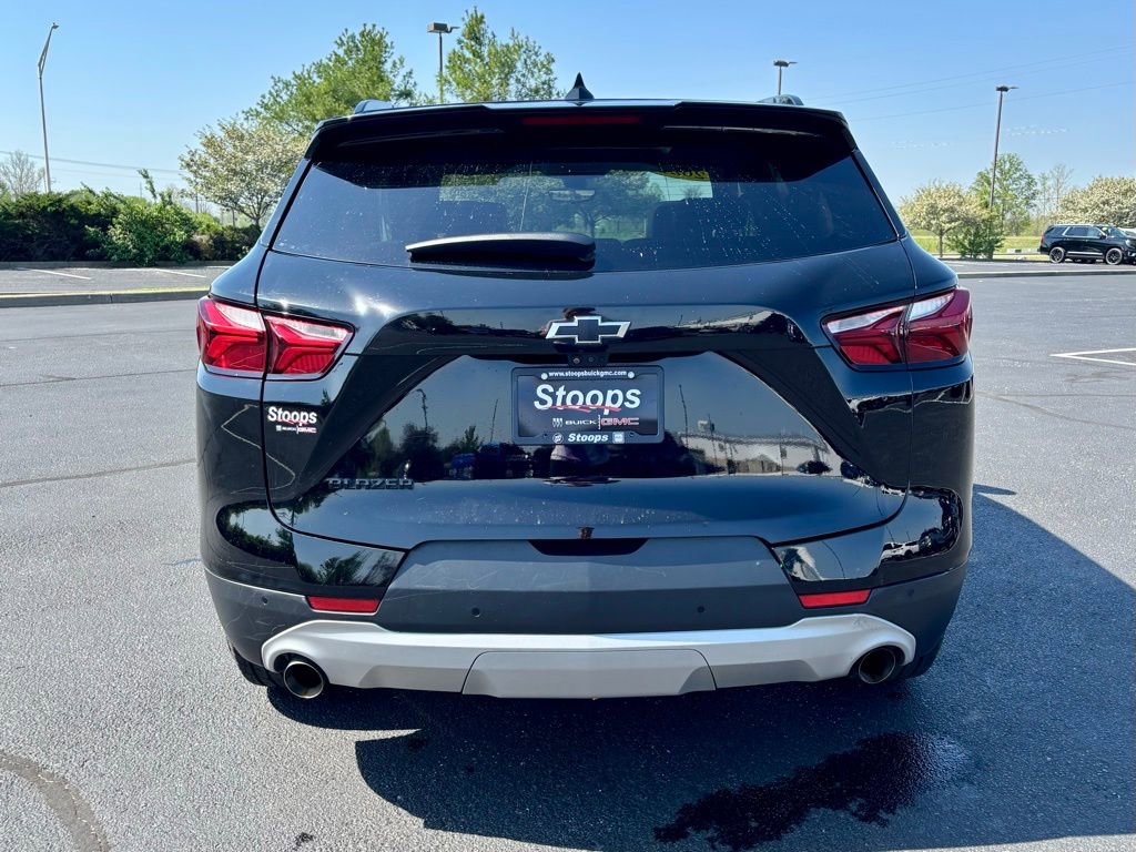 Used 2021 Chevrolet Blazer LT w/ Sound & Technology Package FWD image 6