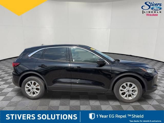 Used 2023 Ford Escape Active AWD/4WD image 5