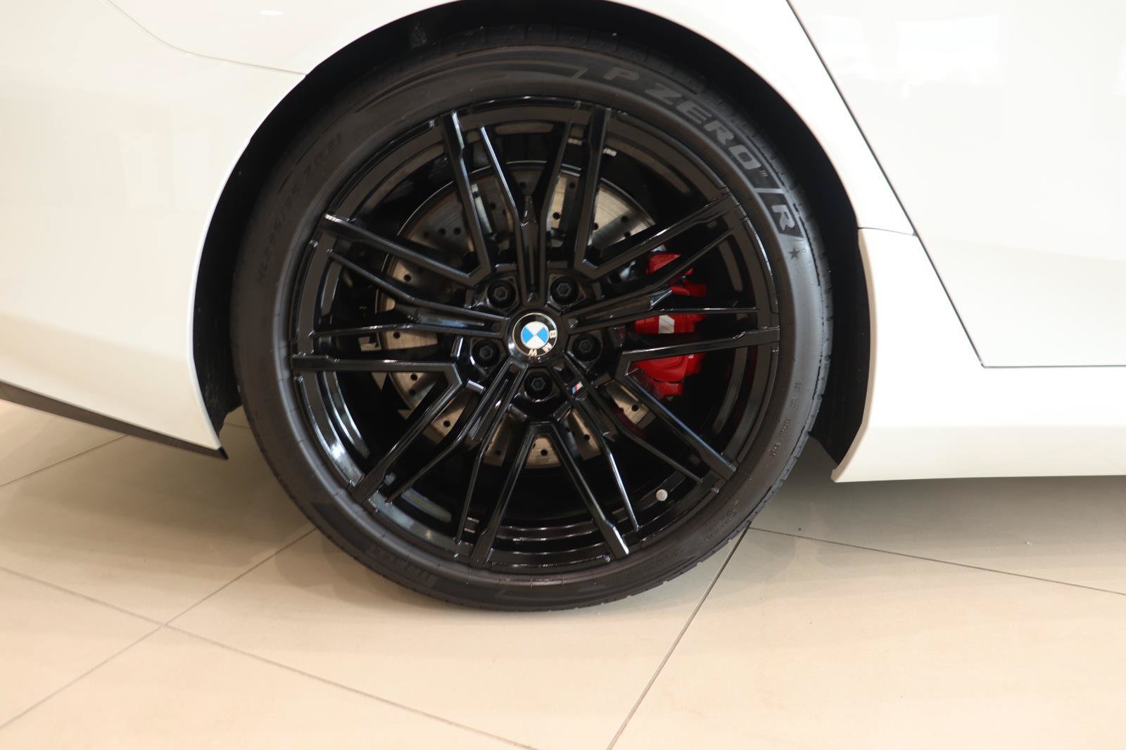 Used 2026 BMW M5 w/ Carbon Package AWD/4WD image 24