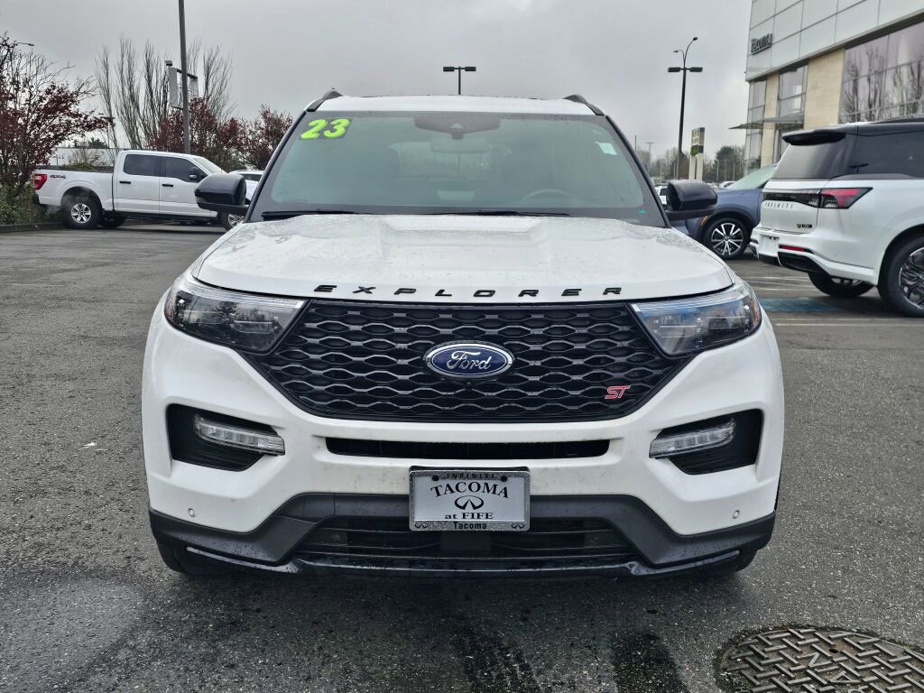 Used 2023 Ford Explorer ST w/ Equipment Group 401A image 2