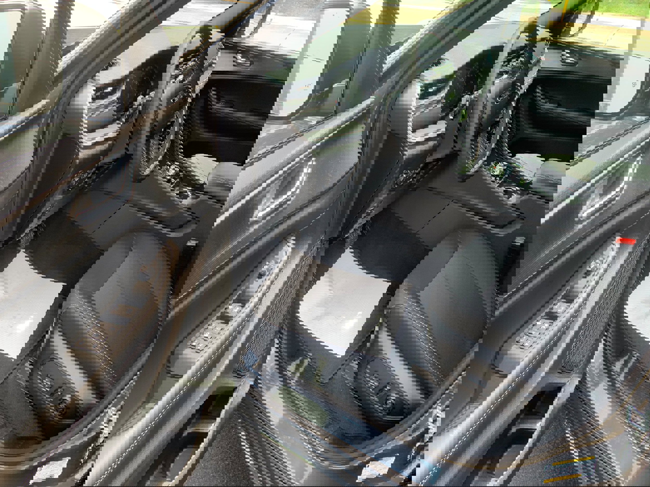 New 2025 Jeep Grand Cherokee L Laredo w/ Luxury Tech Group I image 19