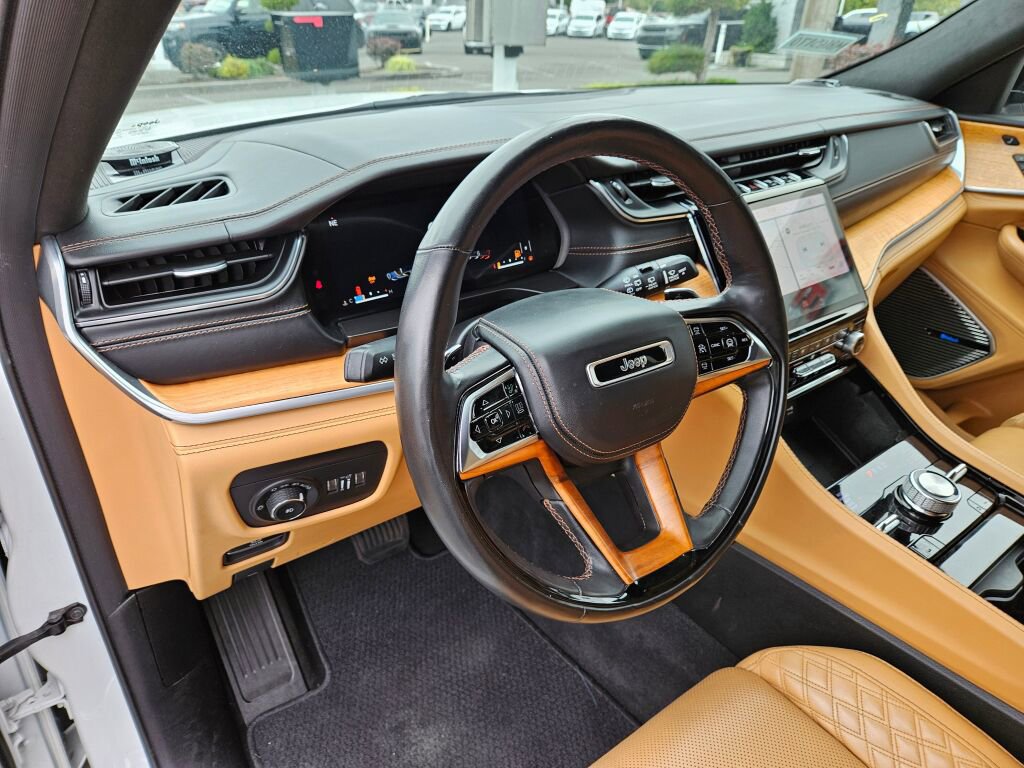 Used 2021 Jeep Grand Cherokee L Summit image 21