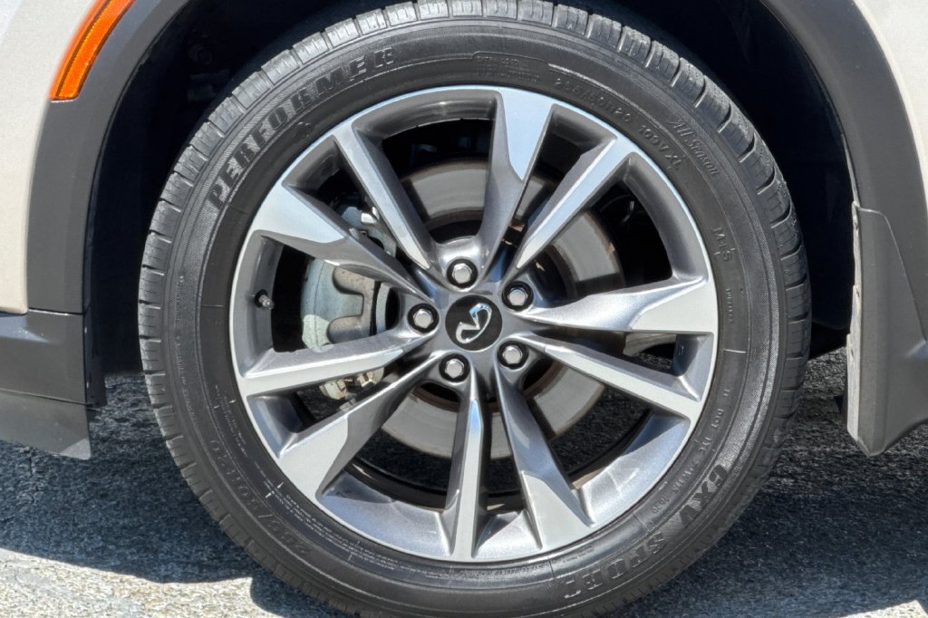 Certified 2025 INFINITI QX60 Luxe FWD image 26