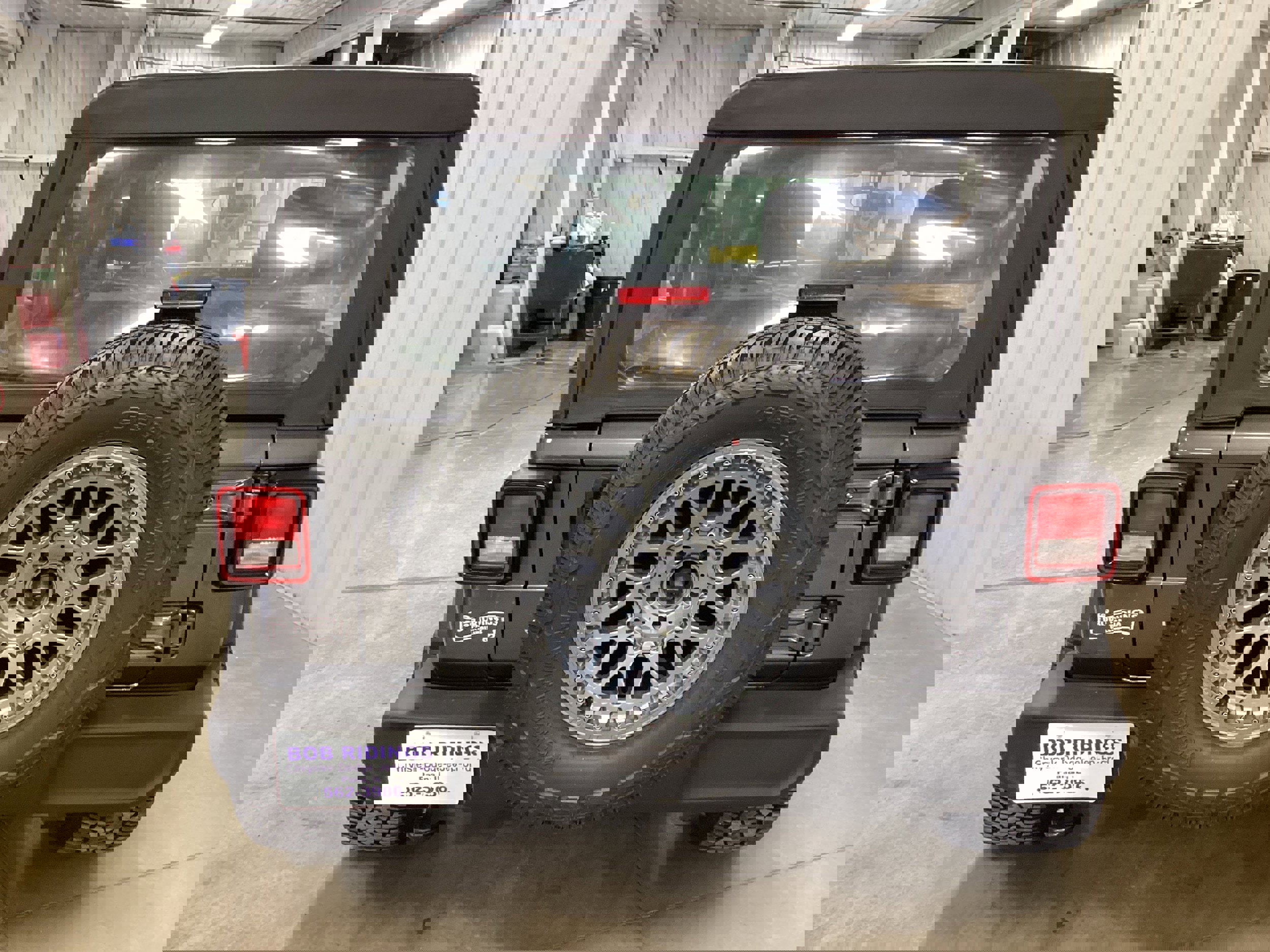 Used 2018 Jeep Wrangler Sport image 4