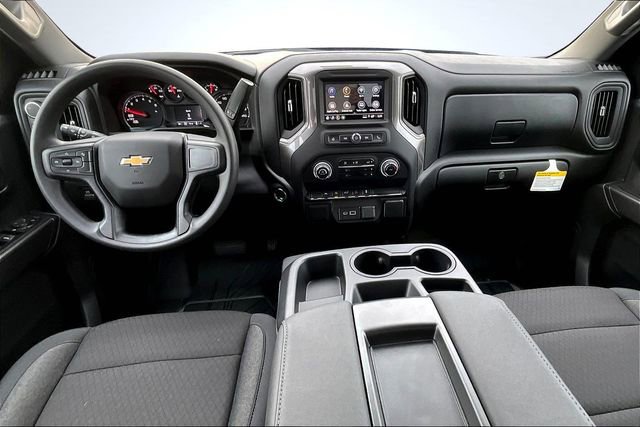 New 2026 Chevrolet Silverado 1500 Custom w/ LPO, Dark Essentials Package image 5
