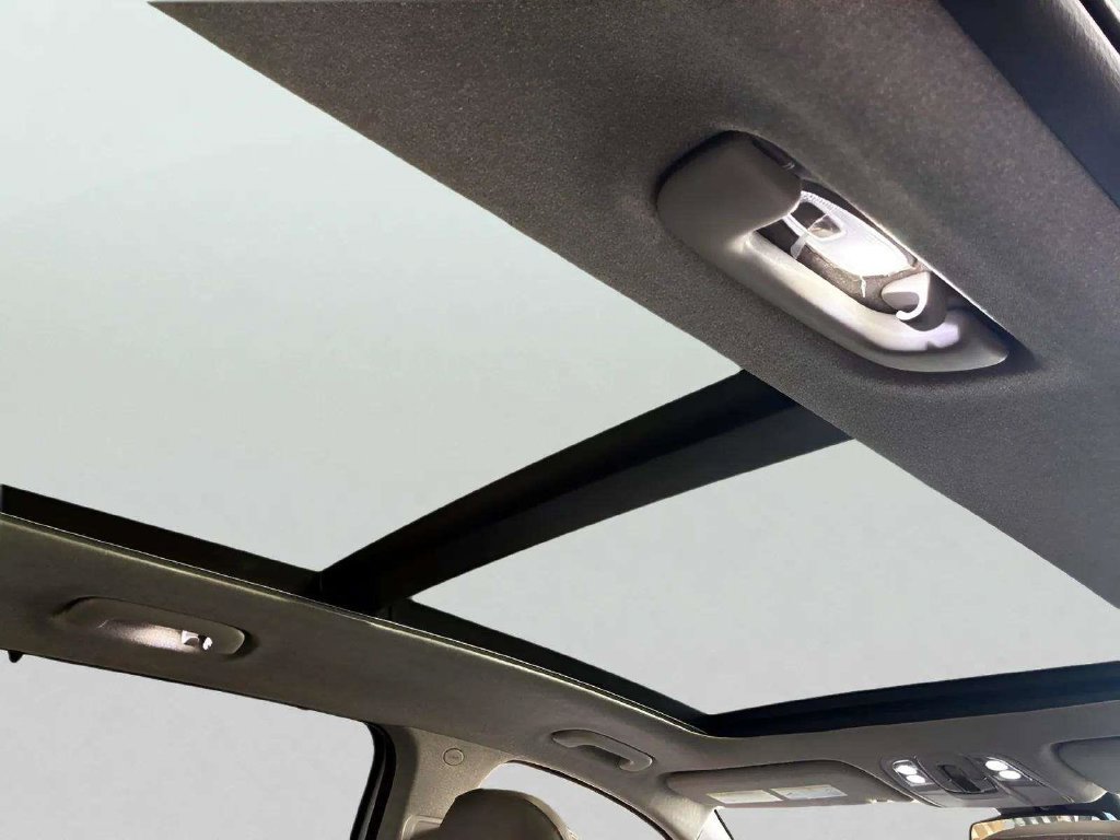 Used 2019 Hyundai Santa Fe Limited FWD image 13
