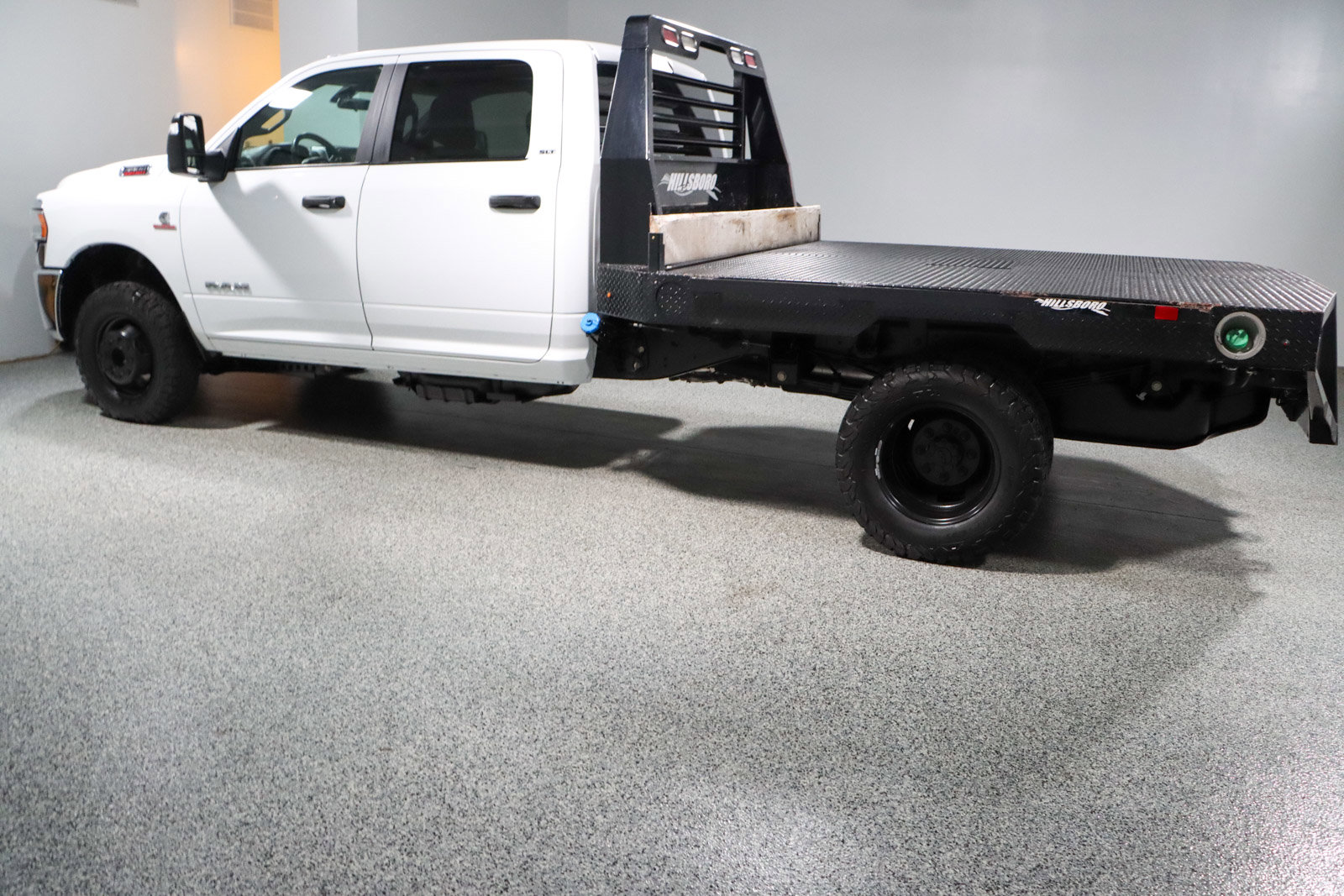 Used 2024 RAM 3500 SLT w/ Quick Order Package 2YG SLT image 10