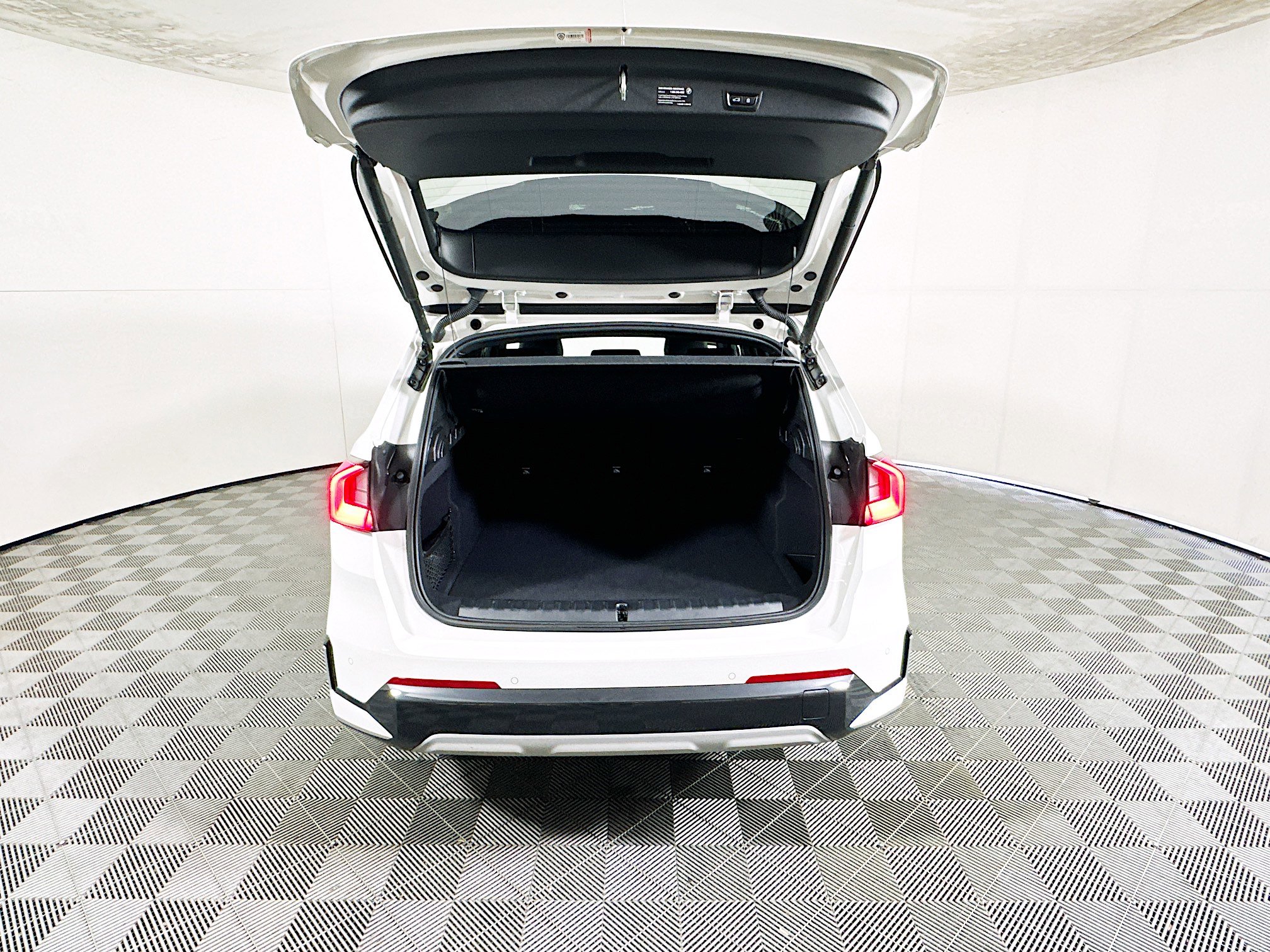 Used 2026 BMW X1 xDrive28i image 31