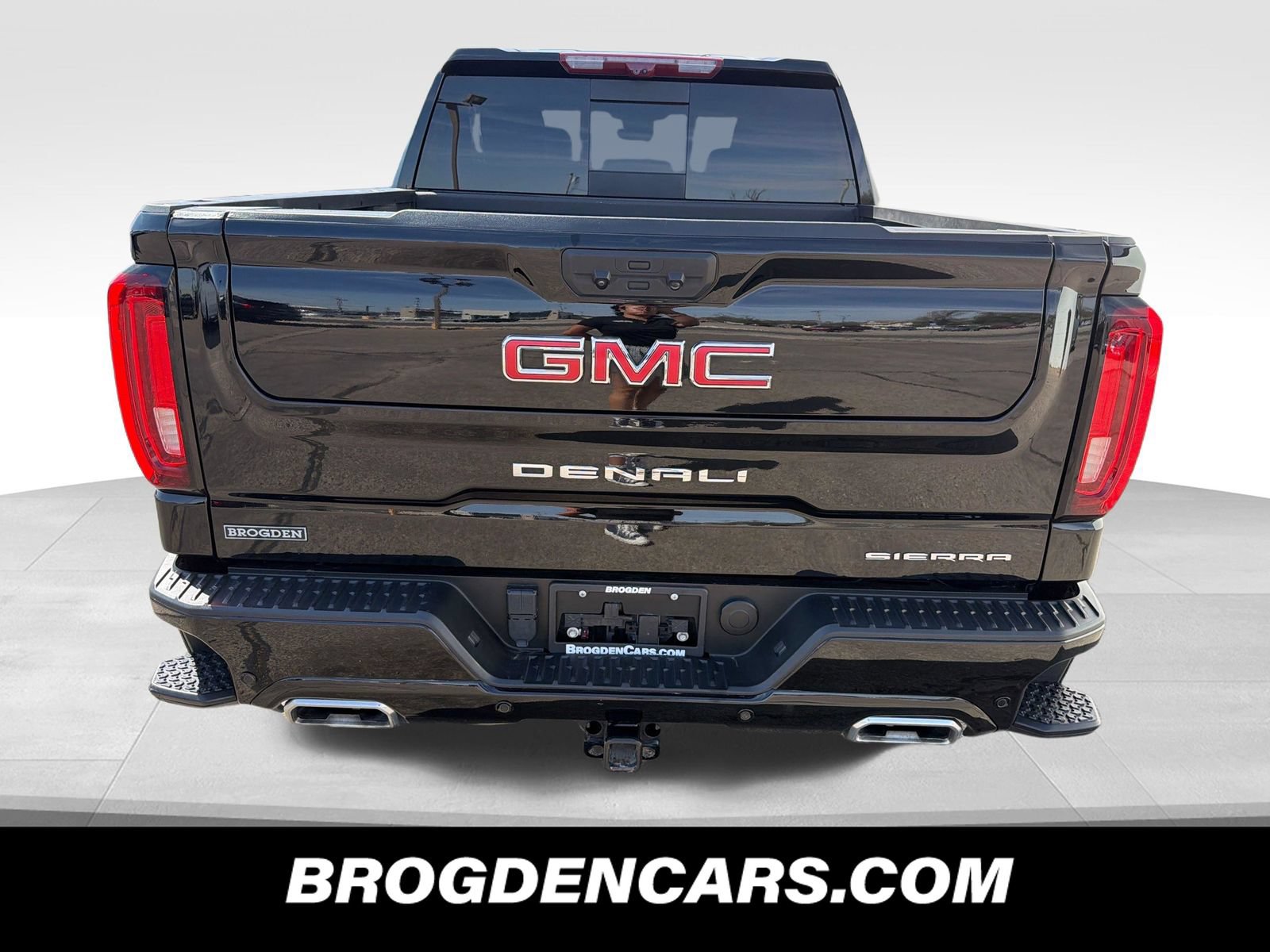 Used 2024 GMC Sierra 1500 Denali AWD/4WD image 7