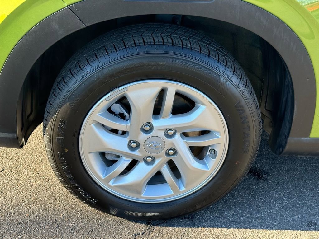 Used 2024 Hyundai Venue SE image 10