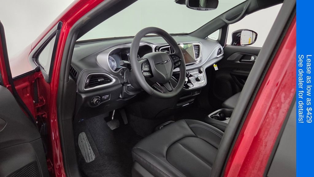 New 2026 Chrysler Pacifica Select image 14
