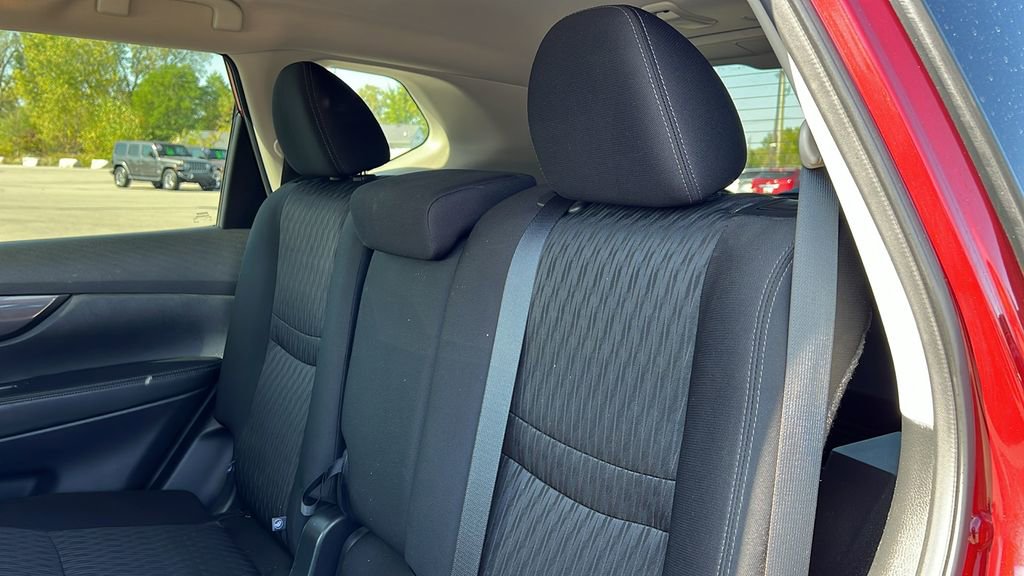 Used 2020 Nissan Rogue SV image 31