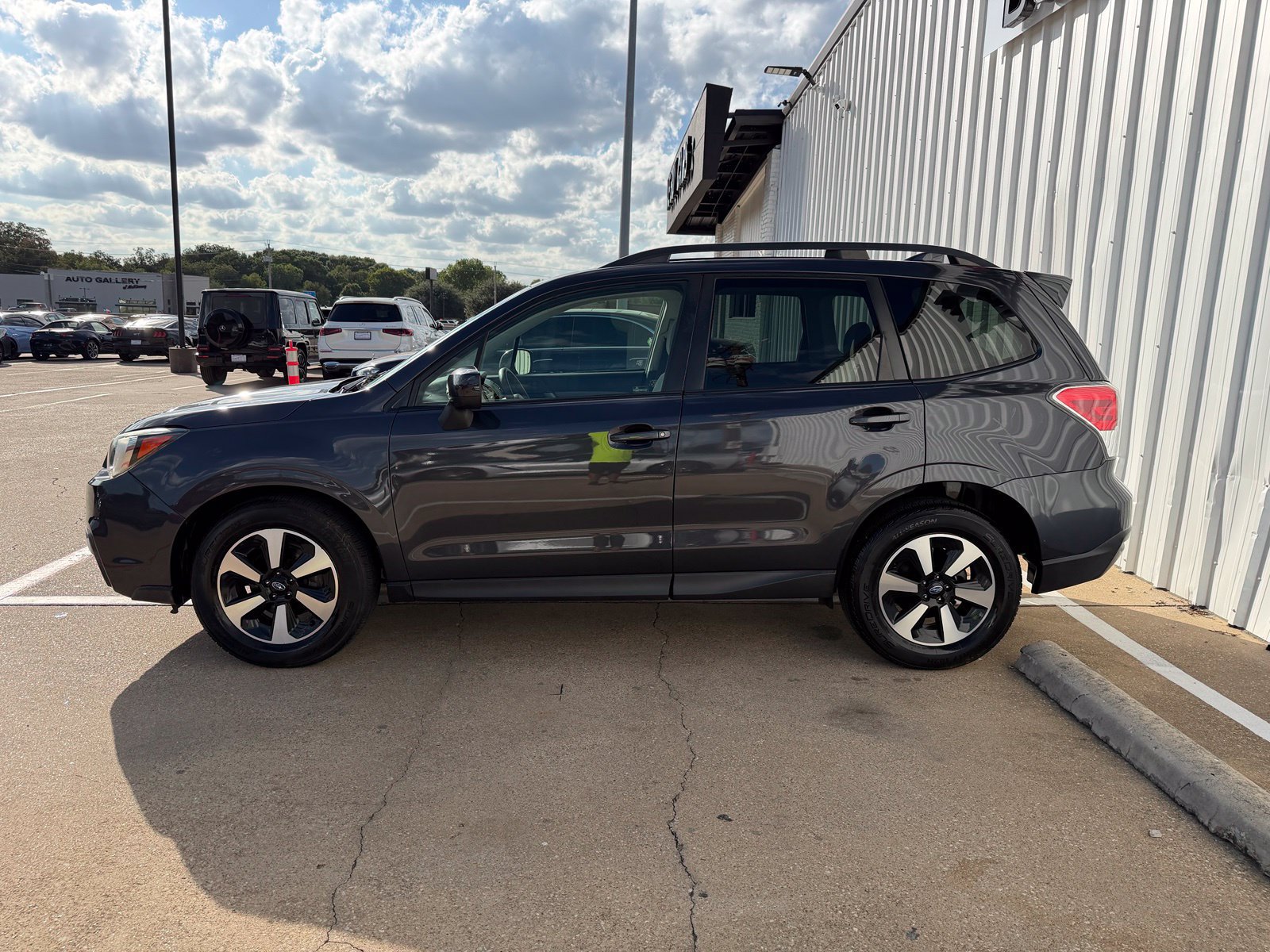 Used 2018 Subaru Forester 2.5i Premium AWD/4WD image 3