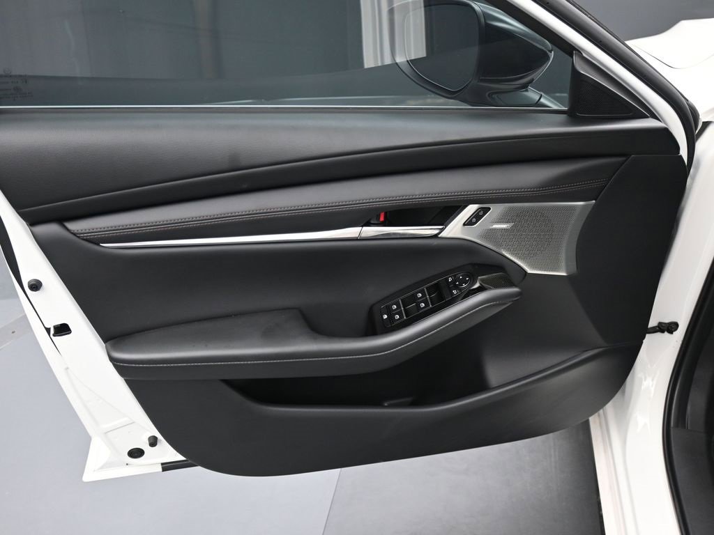 Used 2024 MAZDA MAZDA3 Hatchback w/Premium Plus Pkg image 20